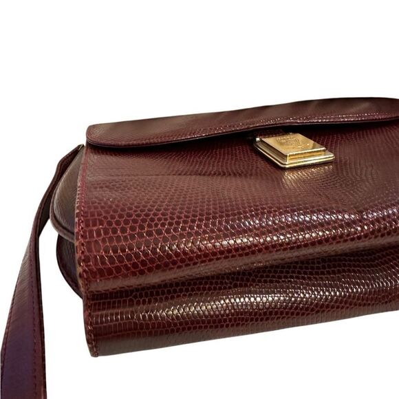 Gucci Elegant Burgundy Leather Shoulder Bag - Picture 5 of 9